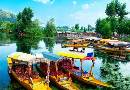 Amritsar to Patnitop Srinagar Tour